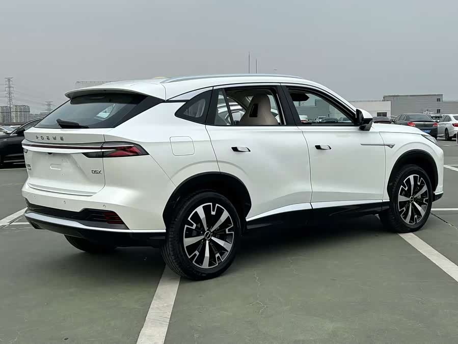 Roewe D5X DMH 2025 #15 Roewe D5X DMH 2025 car image #15