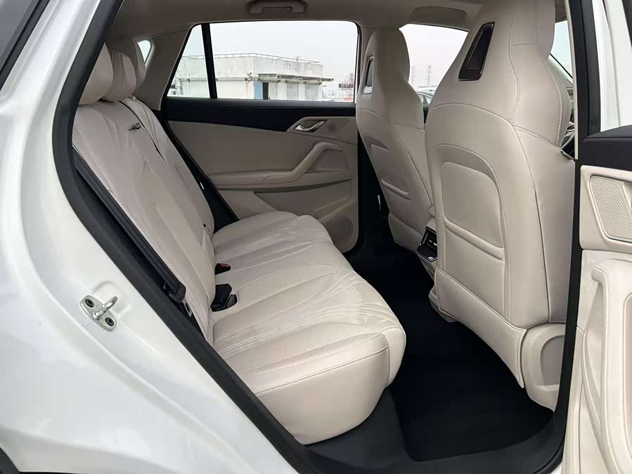 Roewe D5X DMH 2025 #8 Roewe D5X DMH 2025 car image #8