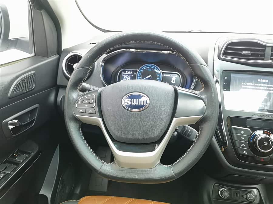 SWM X3 2017 #12 SWM X3 2017 изображение автомобиля #12