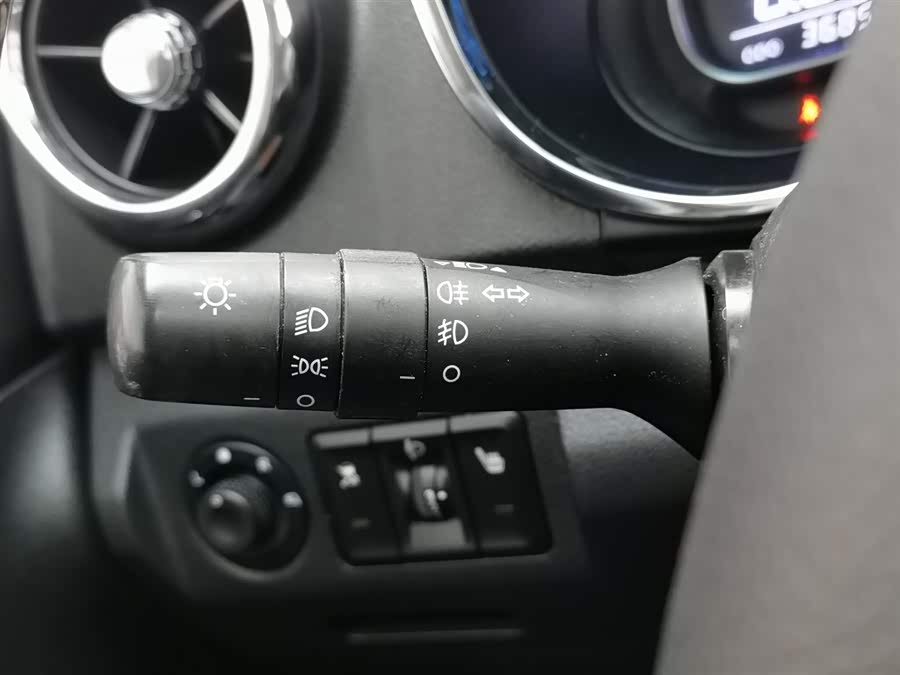 SWM X3 2017 #22 SWM X3 2017 изображение автомобиля #22