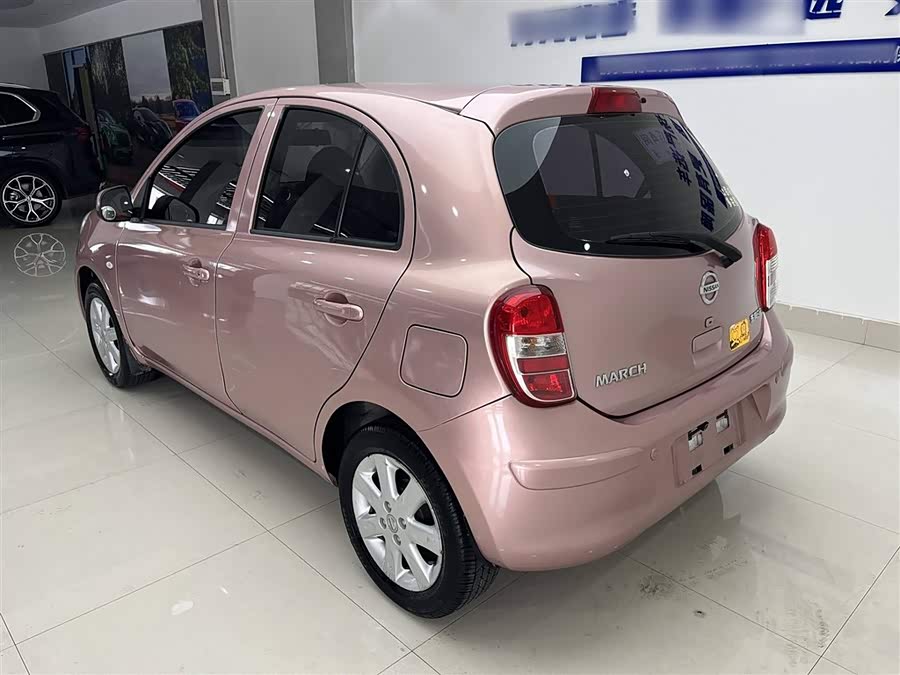 Nissan March 2016 #8 Nissan March 2016 صورة سيارة #8