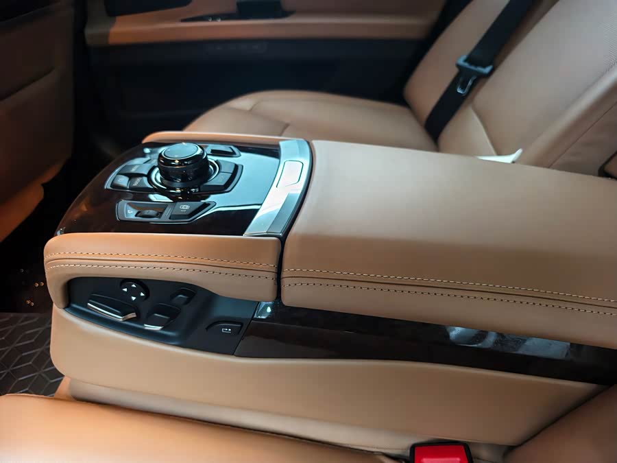 BMW 7 Series 2012 #8 BMW 7 Series 2012 immagine di auto #8