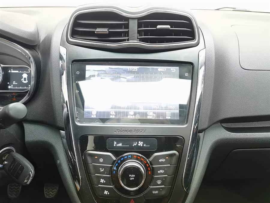 SWM X3 2017 #13 SWM X3 2017 изображение автомобиля #13