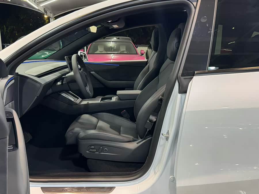 Tesla Model Y L 2025 #7 Tesla Model Y L 2025 imagen de coche #7