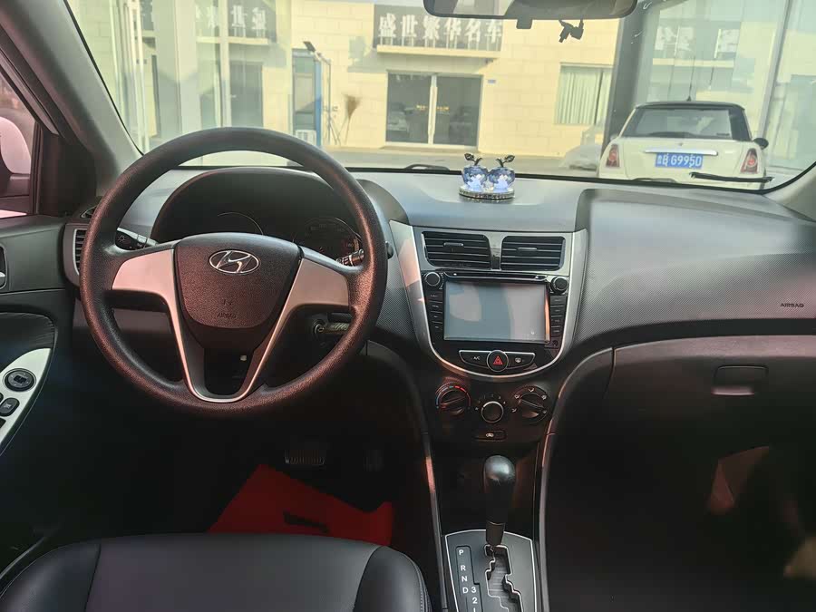 Mazda Reina Hatchback 2016 #8 Mazda Reina Hatchback 2016 car image #8