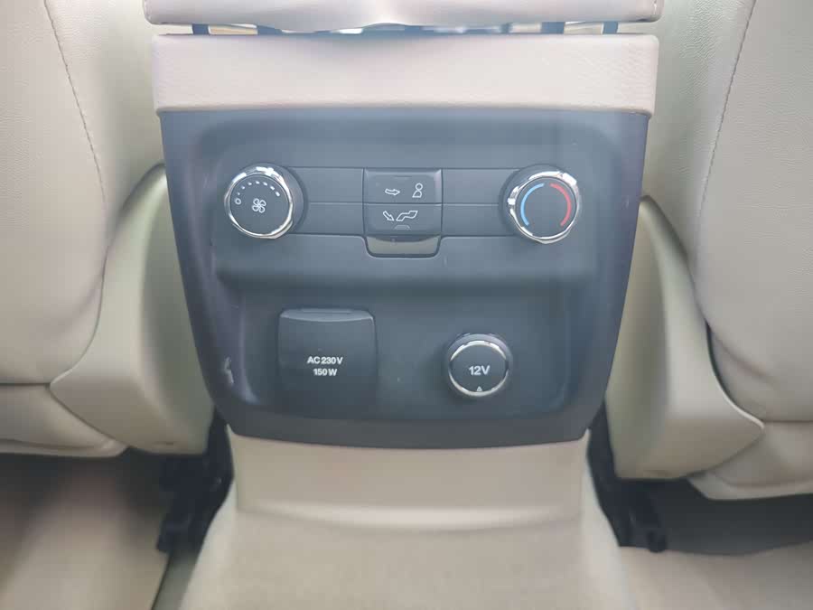 Ford Everest 2016 #12 Ford Everest 2016 immagine di auto #12