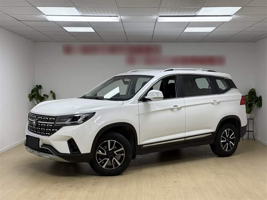 Forthing T5 2022 #3 Forthing T5 2022 صورة سيارة #3