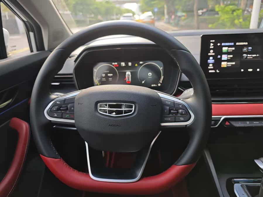 GEELY 2022 #17 GEELY 2022 car image #17
