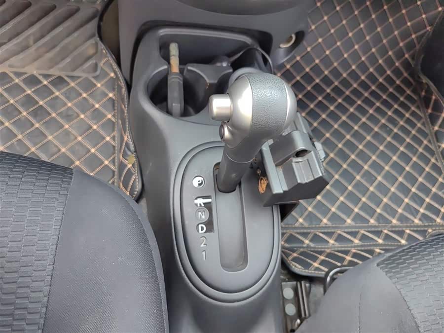 Nissan March 2014 #15 Nissan March 2014 immagine di auto #15