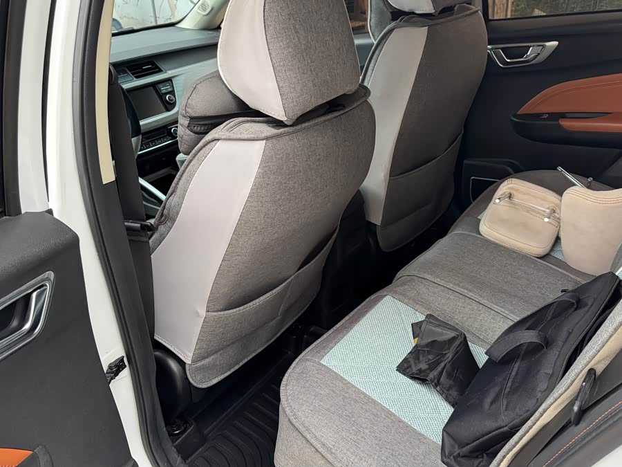 GEELY 2018 #9 GEELY 2018 car image #9