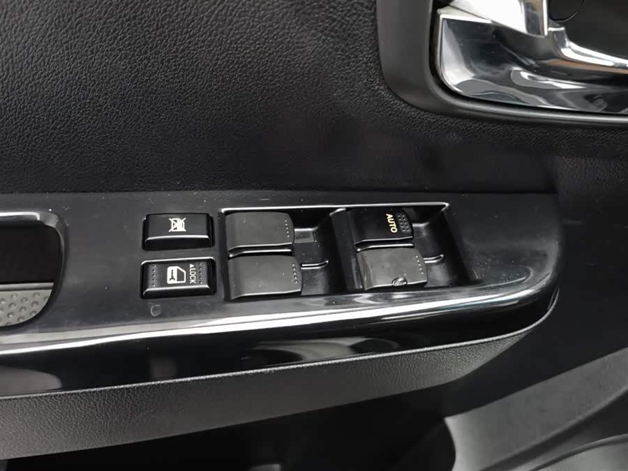 SWM X3 2017 #10 SWM X3 2017 изображение автомобиля #10