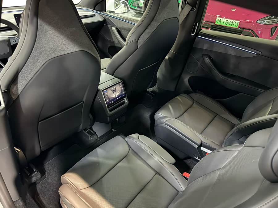 Tesla Model Y L 2025 #10 Tesla Model Y L 2025 imagen de coche #10