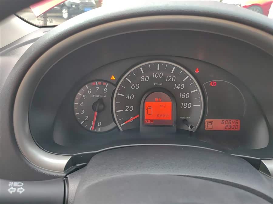 Nissan March 2014 #13 Nissan March 2014 immagine di auto #13