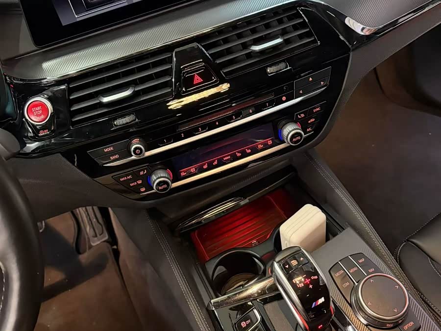 BMW M5 2018 #8 BMW M5 2018 car image #8