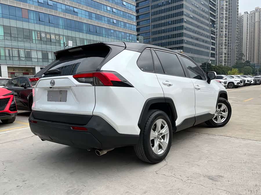 Toyota RAV4 2018 #5 Toyota RAV4 2018 car image #5