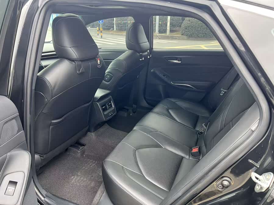 Xpeng P7 2023 #12 Xpeng P7 2023 car image #12