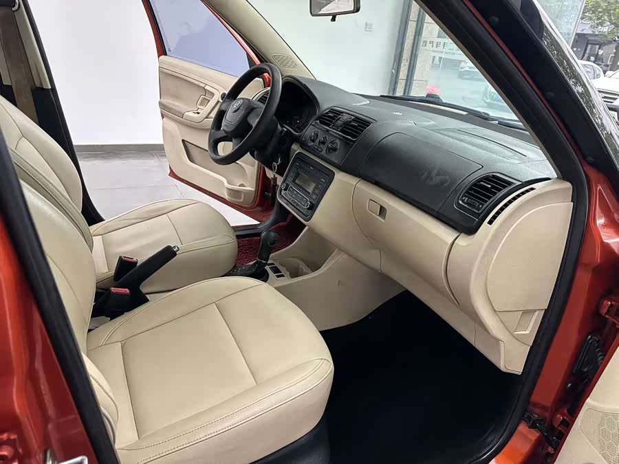 Skoda Fabia 2012 #5 Skoda Fabia 2012 صورة سيارة #5