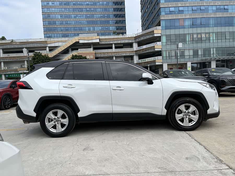 Toyota RAV4 2018 #6 Toyota RAV4 2018 car image #6