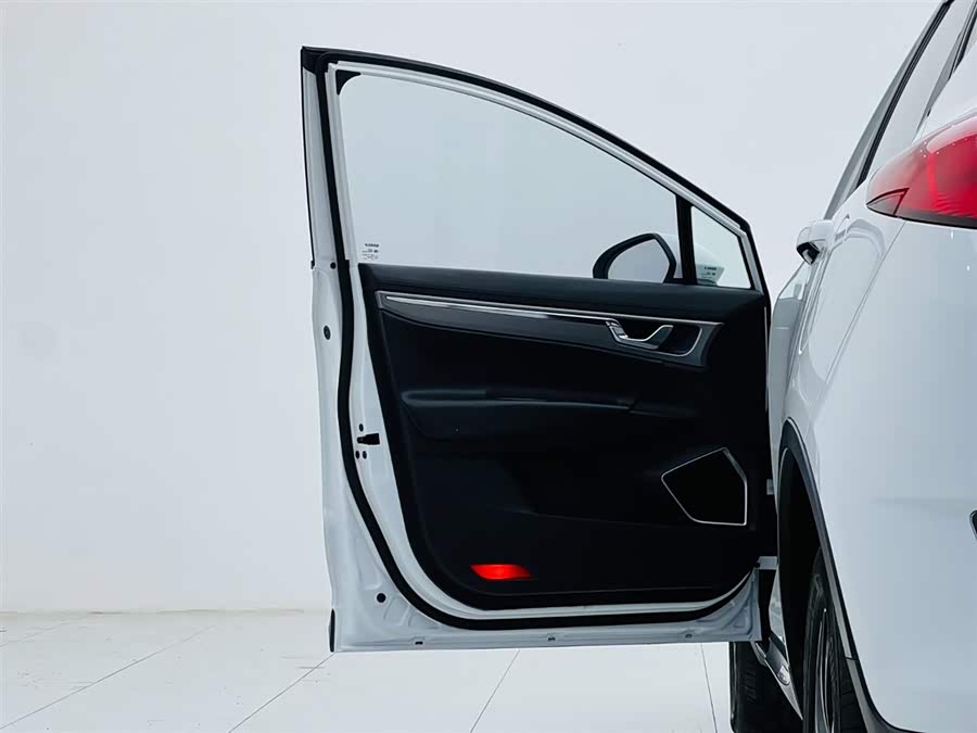 GEELY 2019 #11 GEELY 2019 immagine di auto #11
