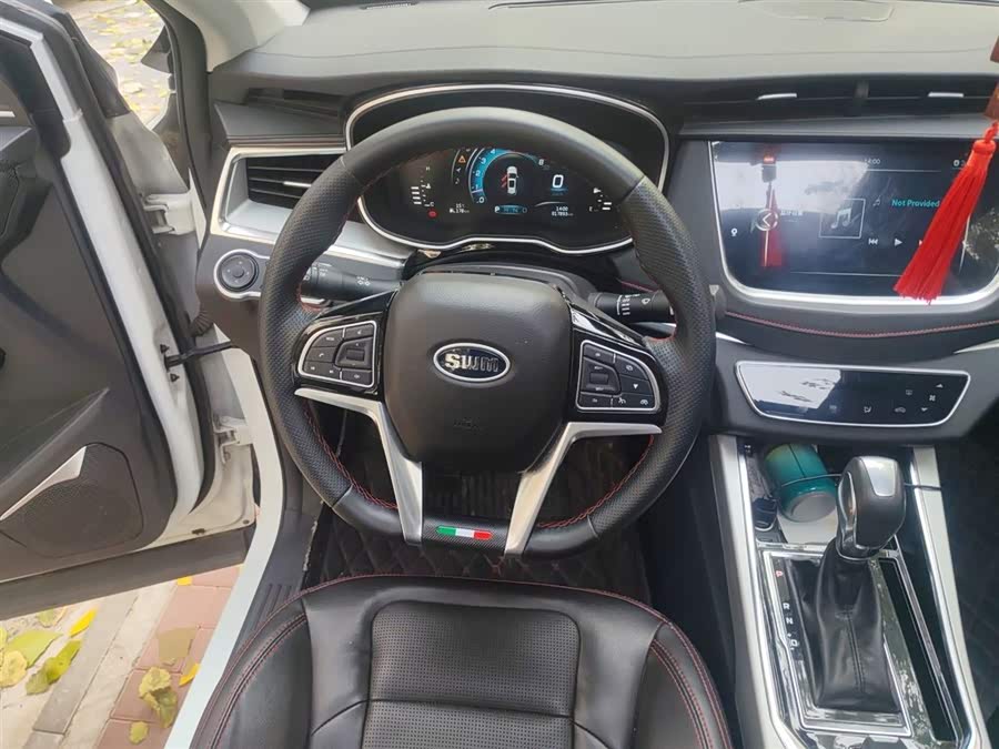 SWM斯威汽车 SWM斯威G01 2018 #13 SWM斯威汽车 SWM斯威G01 2018 汽车图片 #13