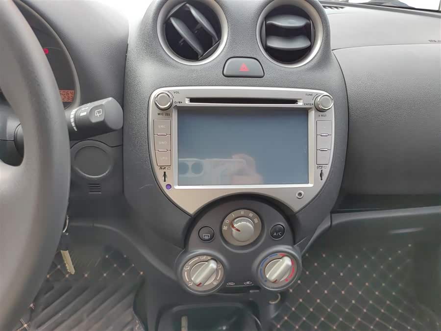 Nissan March 2014 #11 Nissan March 2014 immagine di auto #11