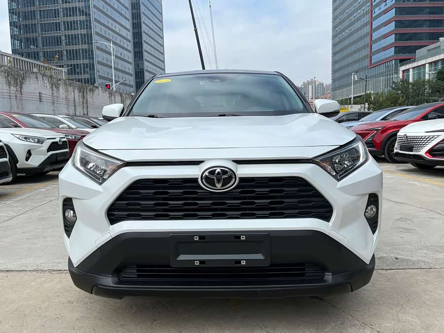 Toyota RAV4 2018 #8 Toyota RAV4 2018 car image #8