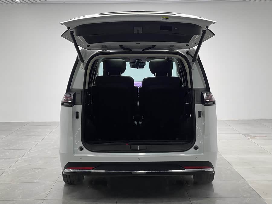 GAC Trumpchi E8 New Energy 2024 #11 GAC Trumpchi E8 New Energy 2024 car image #11