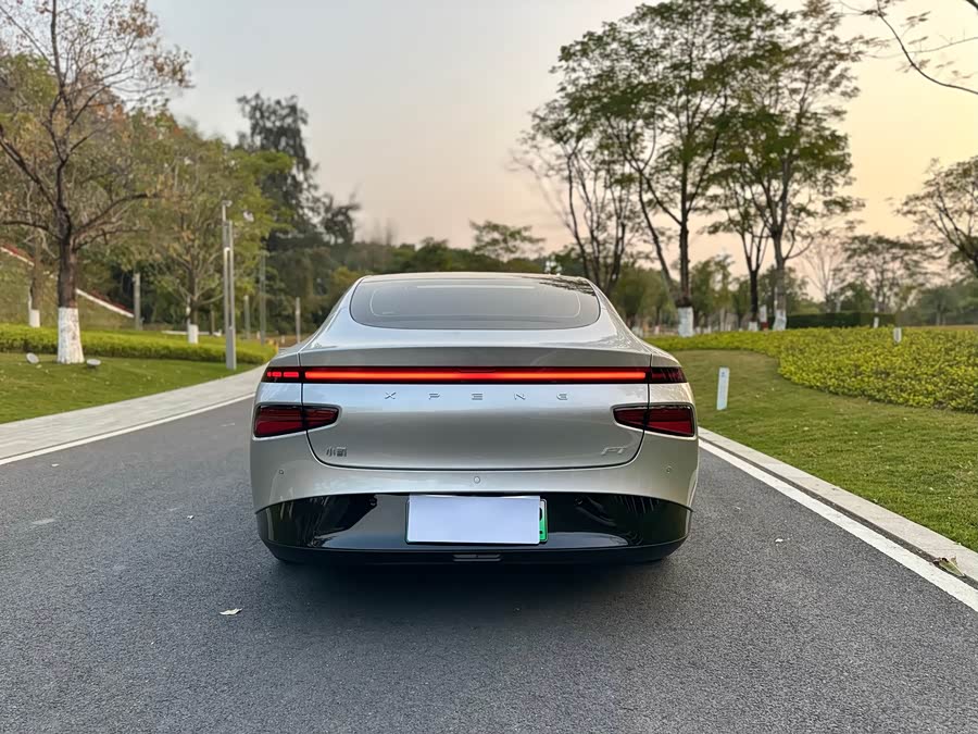 Xpeng P7 2025 #8 Xpeng P7 2025 صورة سيارة #8