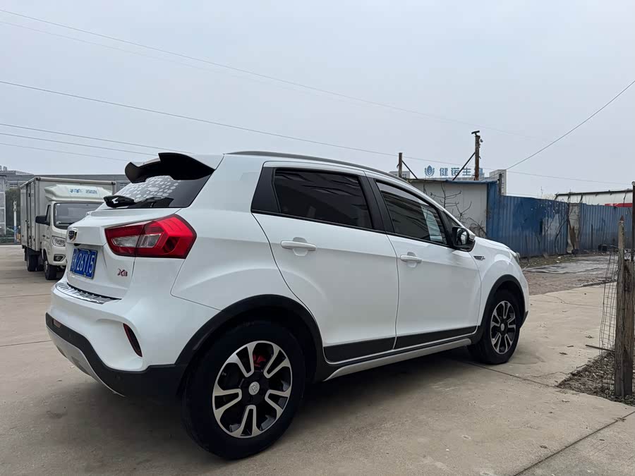 GEELY 2018 #4 GEELY 2018 car image #4