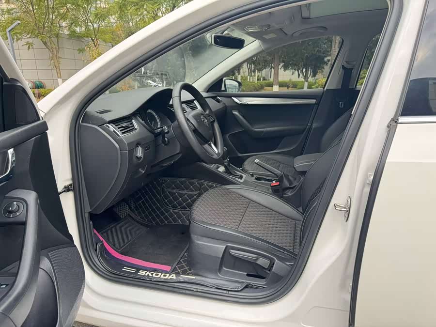 Skoda Octavia 2018 #7 Skoda Octavia 2018 car image #7