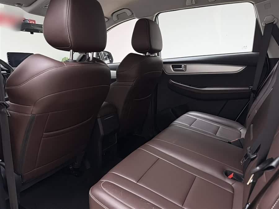 Forthing T5 2022 #14 Forthing T5 2022 صورة سيارة #14