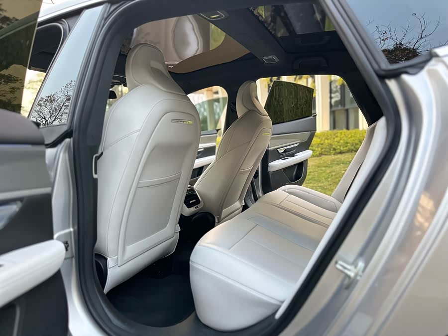 Xpeng P7 2025 #14 Xpeng P7 2025 صورة سيارة #14