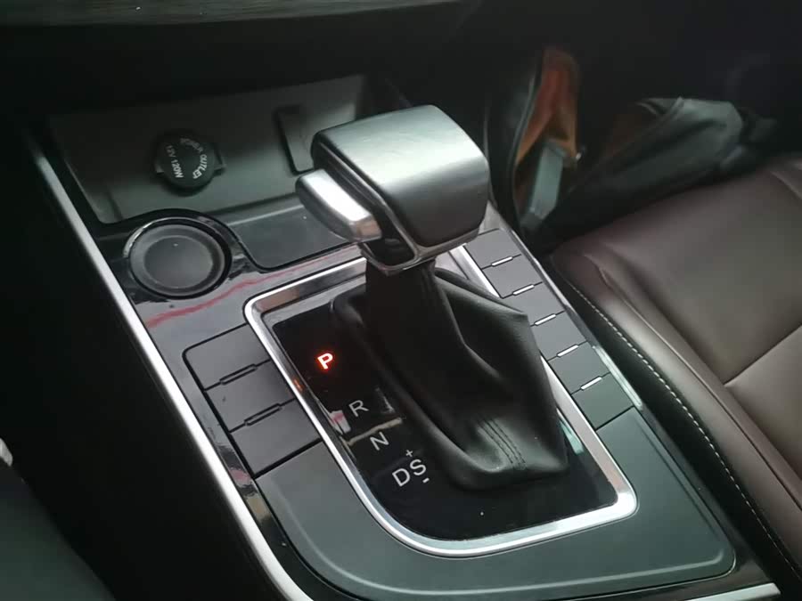 Forthing T5 2023 #15 Forthing T5 2023 immagine di auto #15