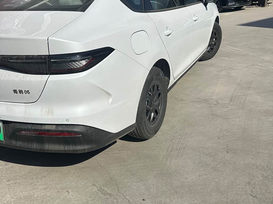 BYD Seal 05 DM-i 2025 #7 BYD Seal 05 DM-i 2025 car image #7