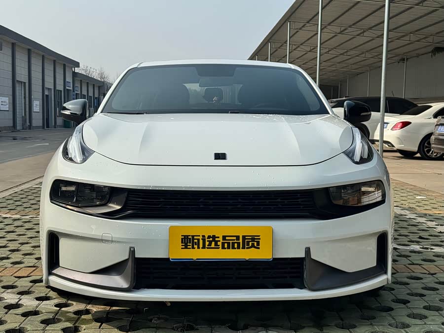 Lynk & Co 03 2019 #3 Lynk & Co 03 2019 car image #3