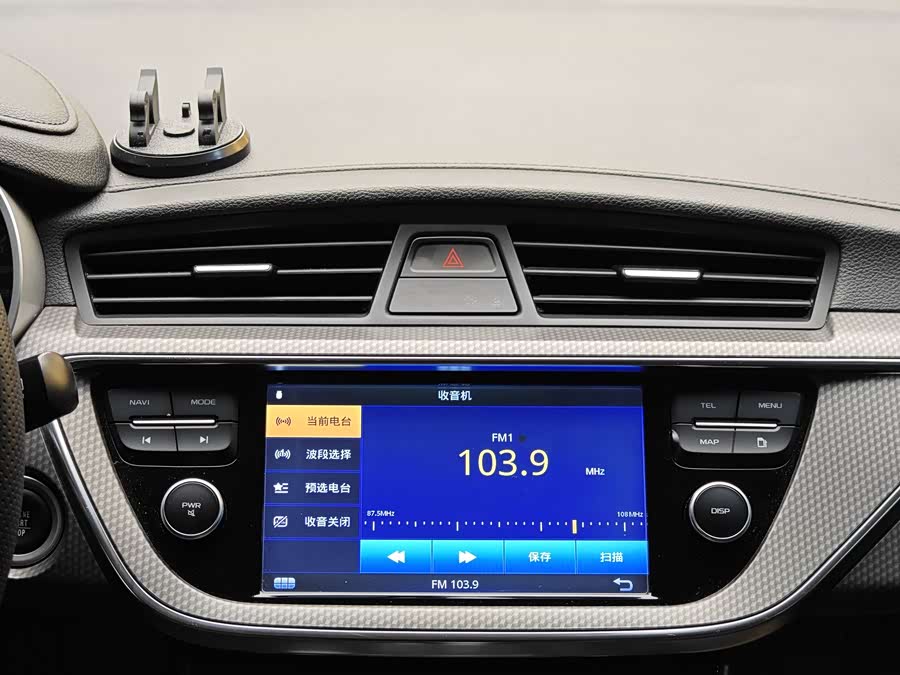 GEELY 2017 #16 GEELY 2017 car image #16