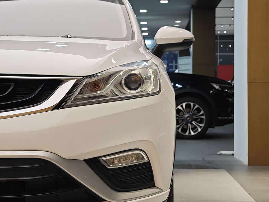 GEELY 2017 #3 GEELY 2017 car image #3