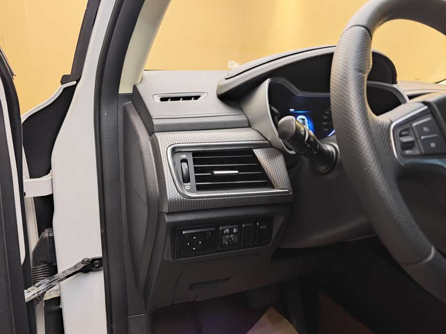 GEELY 2017 #12 GEELY 2017 car image #12