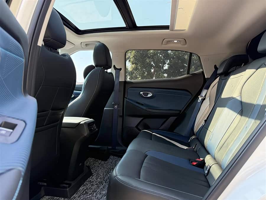 GAC Trumpchi GS3 2025 #6 GAC Trumpchi GS3 2025 car image #6