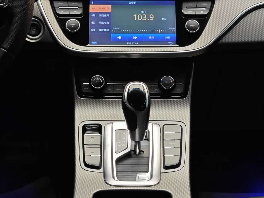 GEELY 2017 #19 GEELY 2017 car image #19