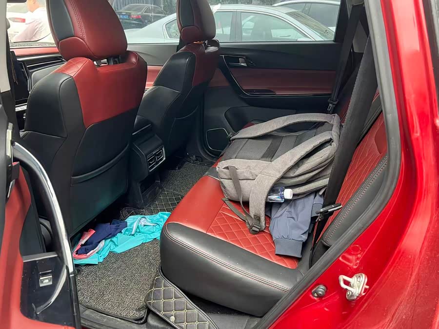 Forthing T5 2019 #7 Forthing T5 2019 صورة سيارة #7