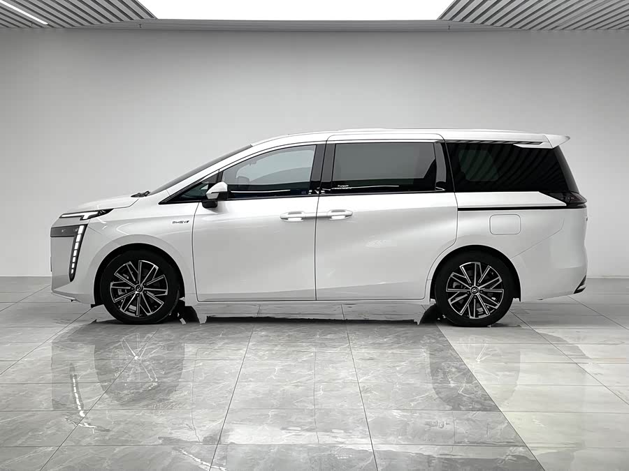 GAC Trumpchi E8 New Energy 2024 #8 GAC Trumpchi E8 New Energy 2024 car image #8