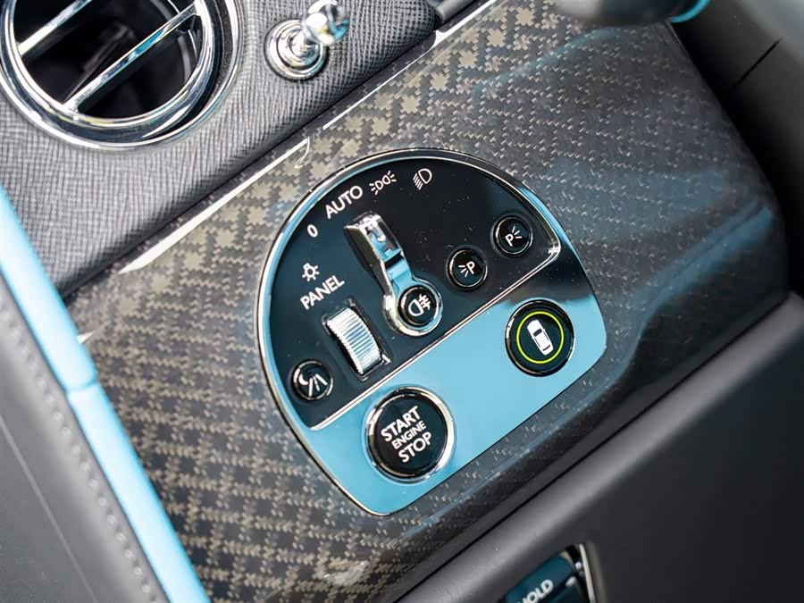 Rolls-Royce Cullinan 2024 #7 Rolls-Royce Cullinan 2024 car image #7