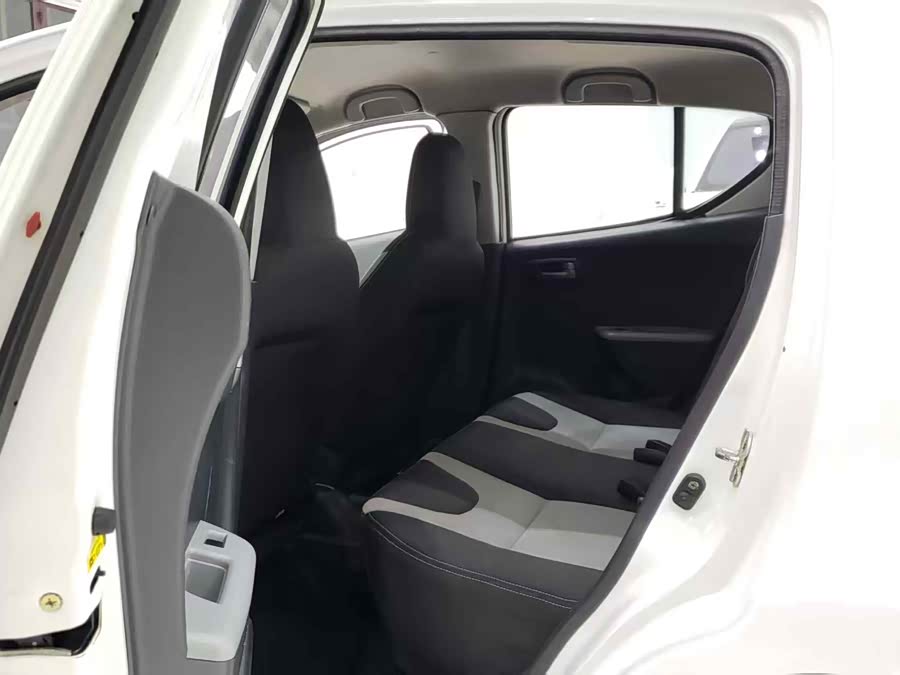 Suzuki 2012 #8 Suzuki 2012 car image #8