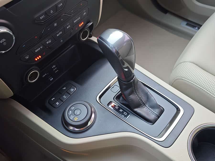 Ford Everest 2016 #15 Ford Everest 2016 immagine di auto #15