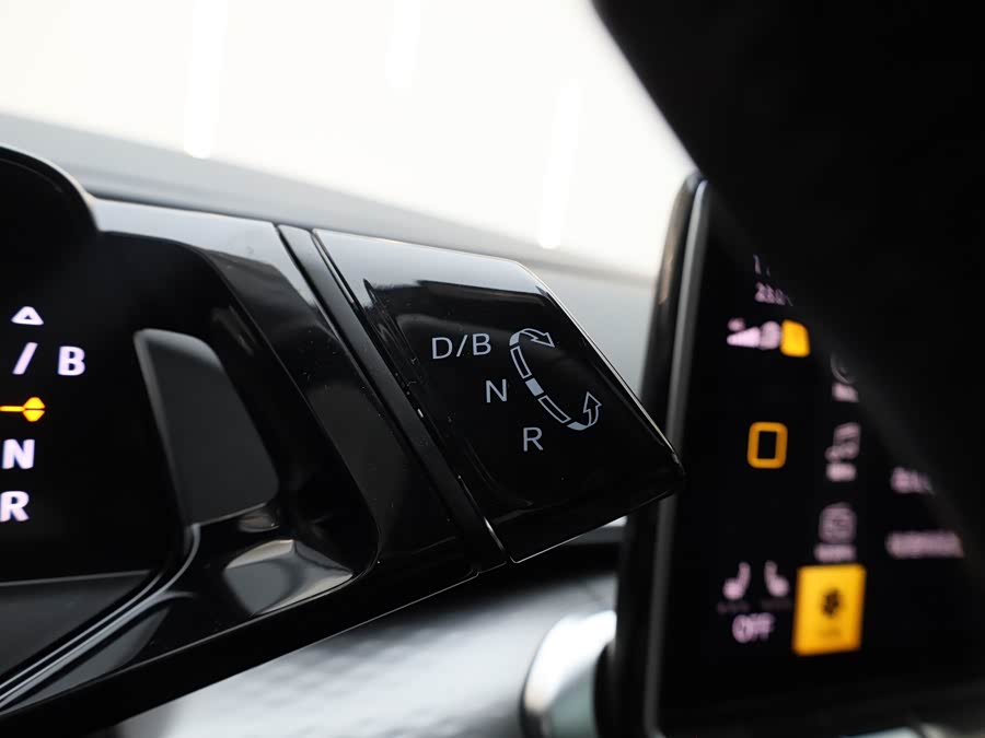 Volkswagen ID.6 X 2023 #14 Volkswagen ID.6 X 2023 immagine di auto #14