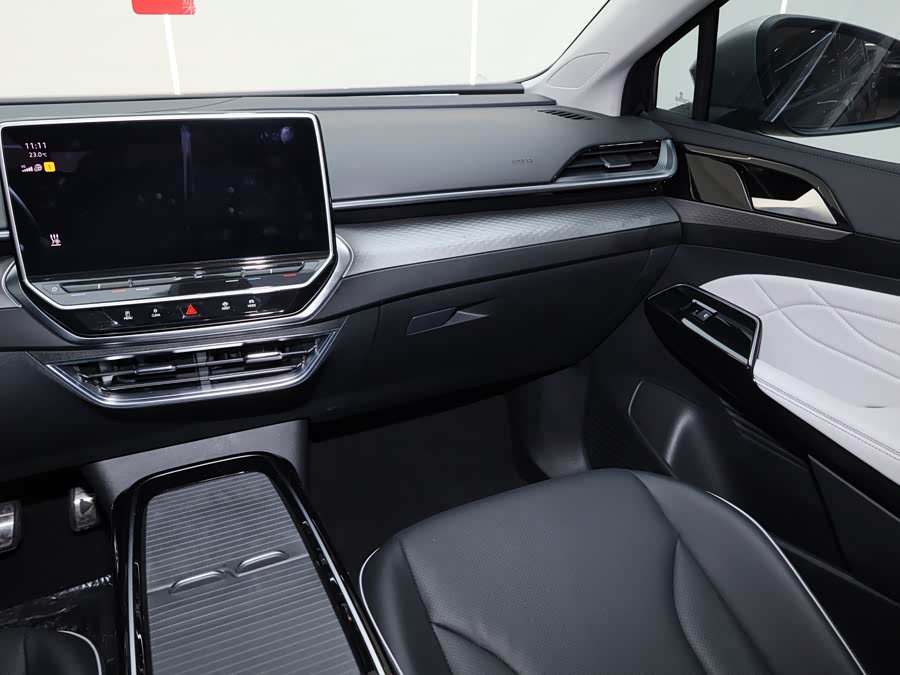 Volkswagen ID.6 X 2023 #13 Volkswagen ID.6 X 2023 immagine di auto #13