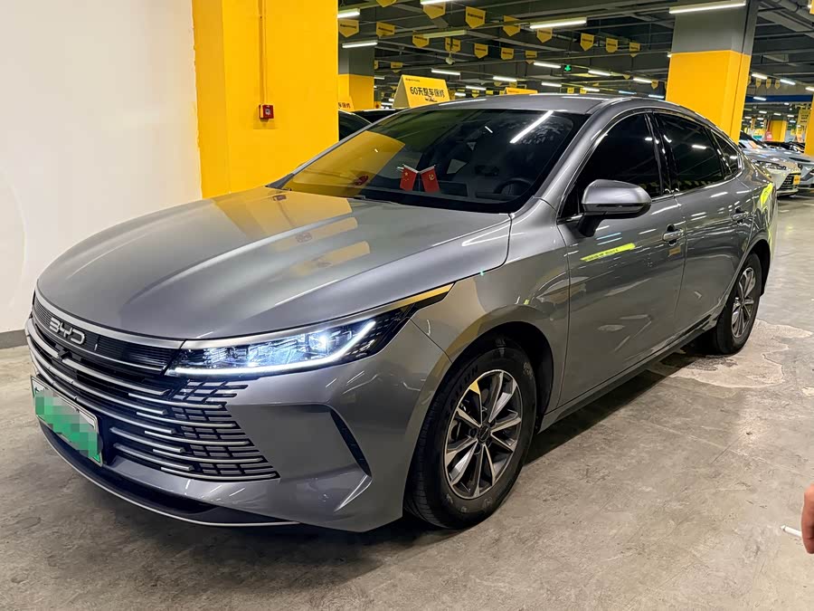 BYD Destroyer 05 2025 #2 BYD Destroyer 05 2025 car image #2