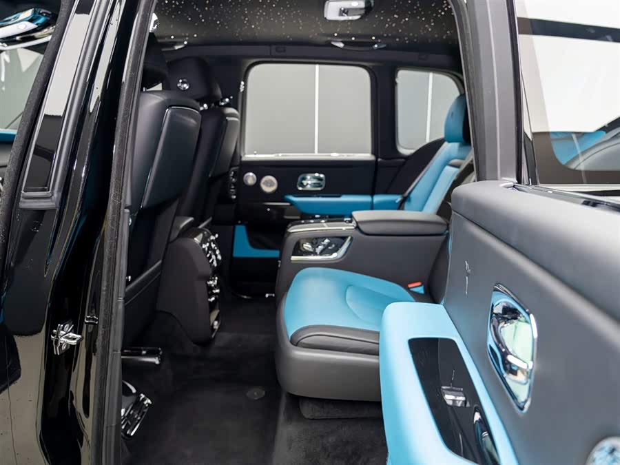 Rolls-Royce Cullinan 2024 #8 Rolls-Royce Cullinan 2024 car image #8