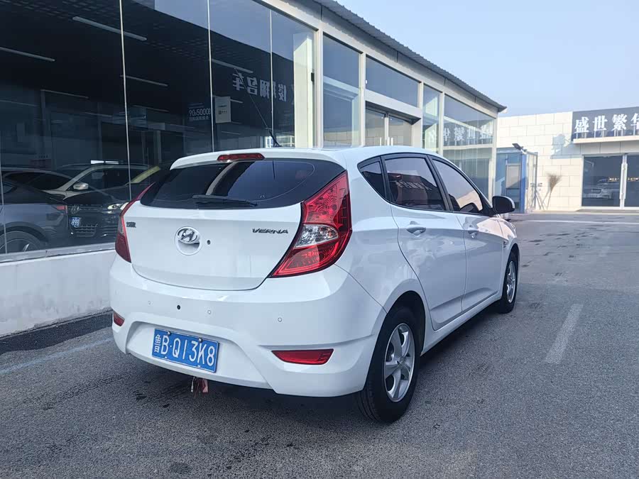Mazda Reina Hatchback 2016 #4 Mazda Reina Hatchback 2016 car image #4